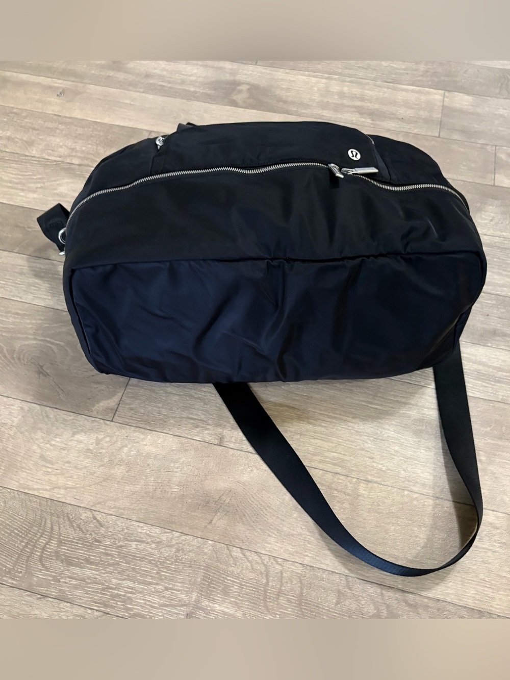Lululemon duffle bag - Picture 4 of 10
